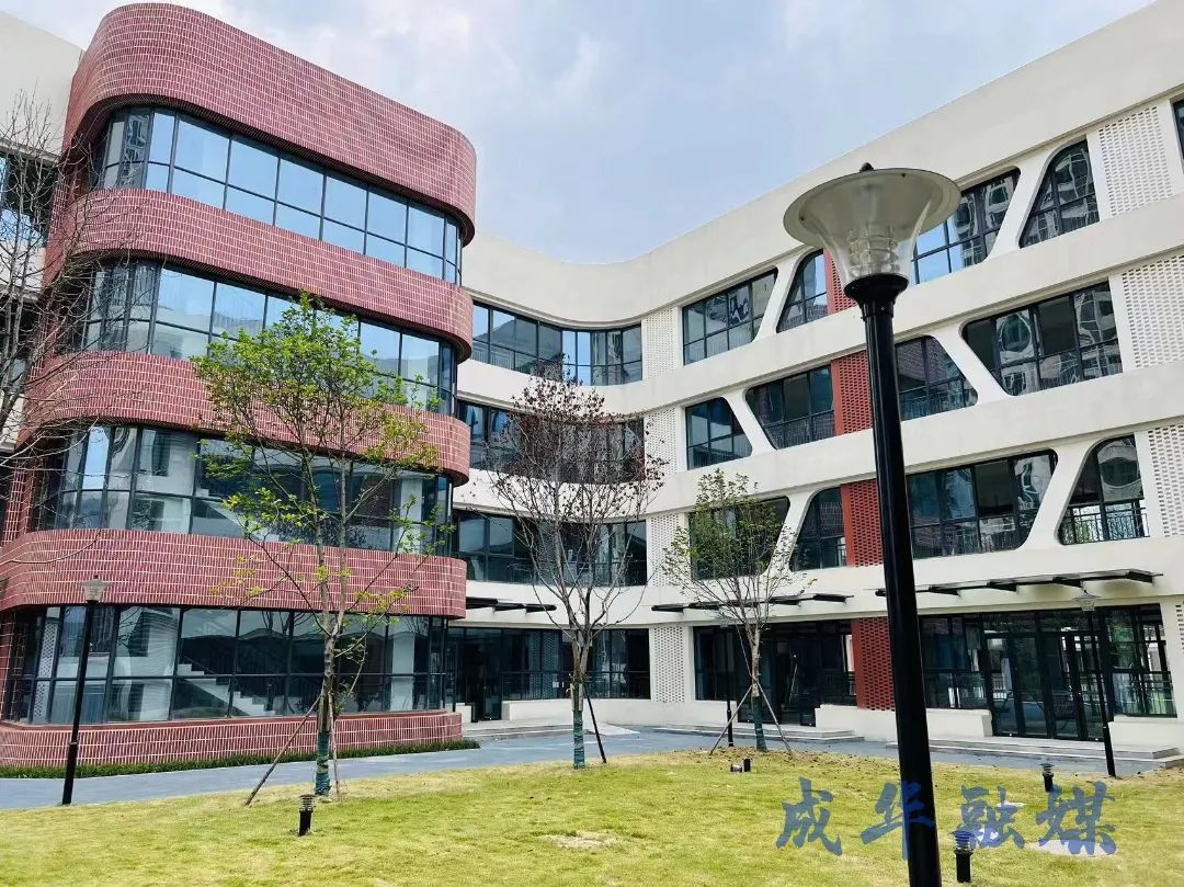 三所新学校先后亮相,两所学校新校区