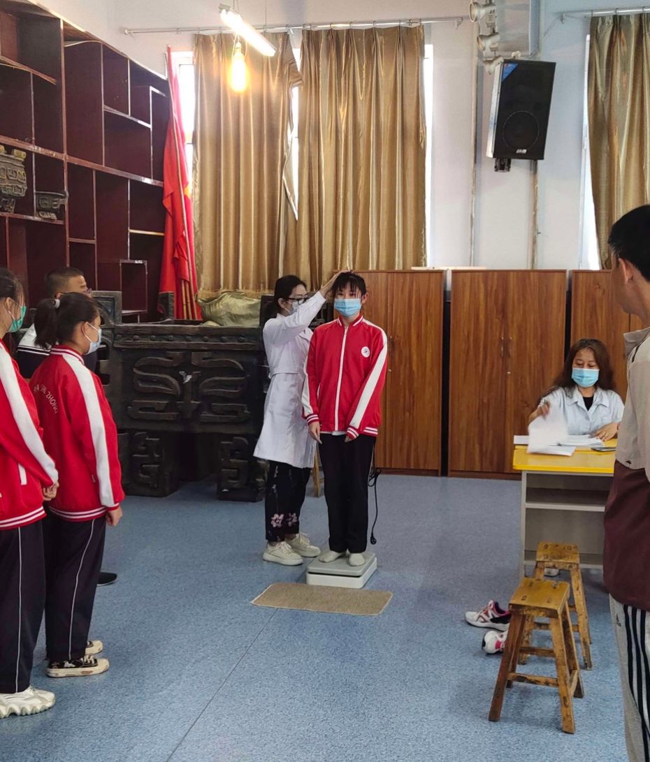 生长发育期小孩如何提高身高,儿童小学时期怎么才能长高