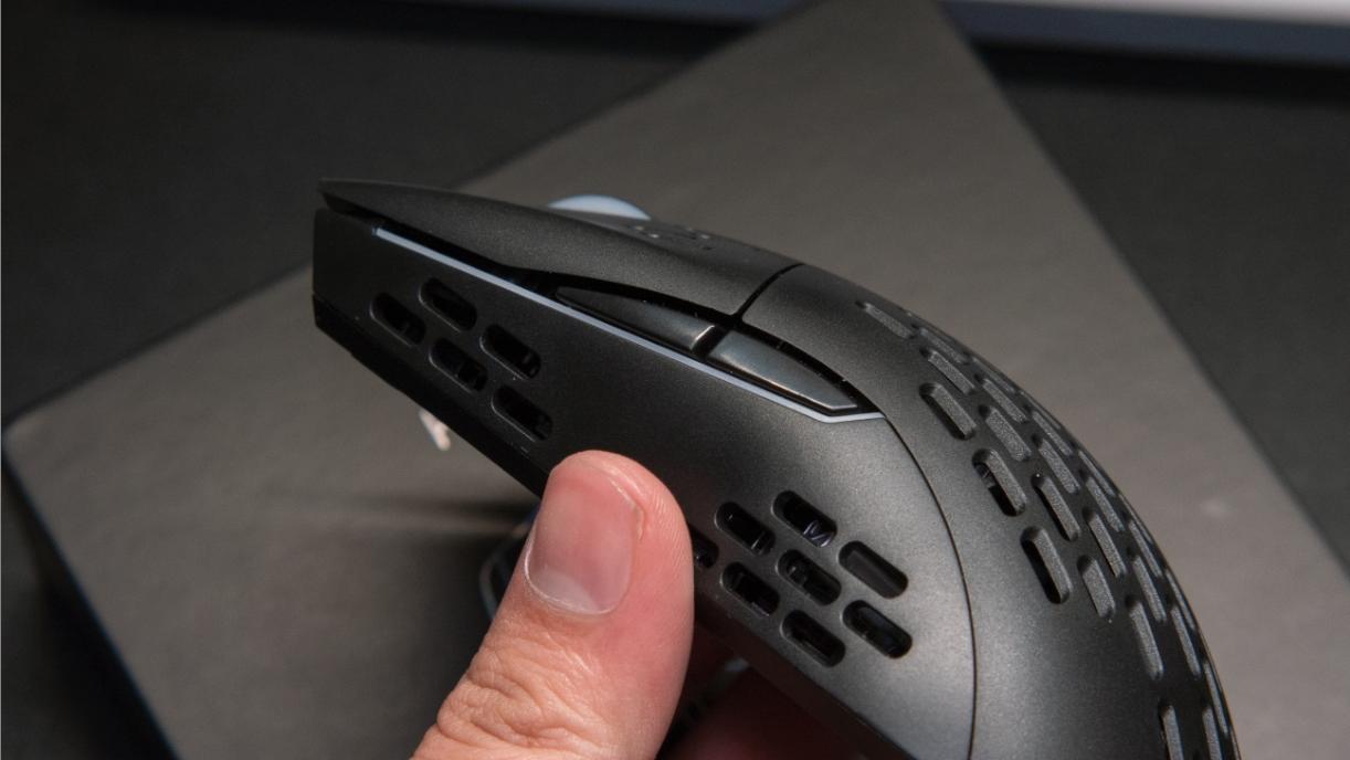 外壳全是洞,卷王价位难得一见的大手洞洞鼠——KeychronM1