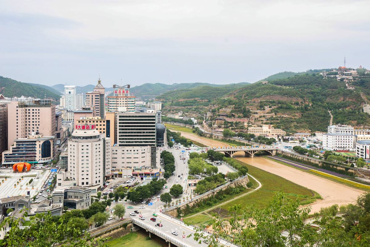 西安6岁*女幼**被拐，卧薪尝胆9年，亲手将人贩子和养父母绳之以法