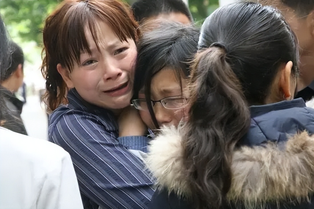 12岁男孩右臂莫名疼痛，为了保命无奈截肢，谁知更大悲剧袭来