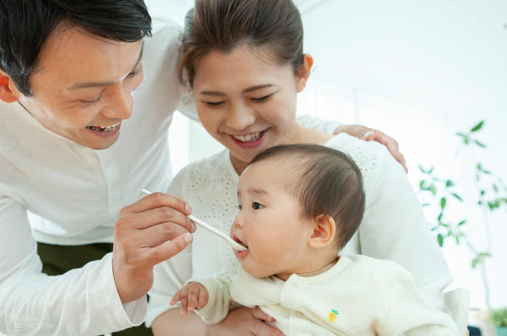 宝宝过度喂养吃得多不等于长得好,宝宝喂多了会有什么后果