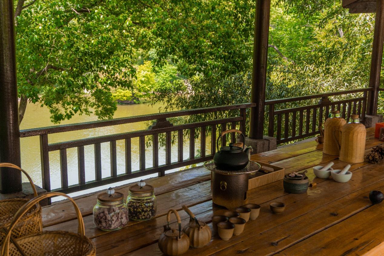 过年买给小朋友的零食礼物,致小朋友的一份礼物请查收