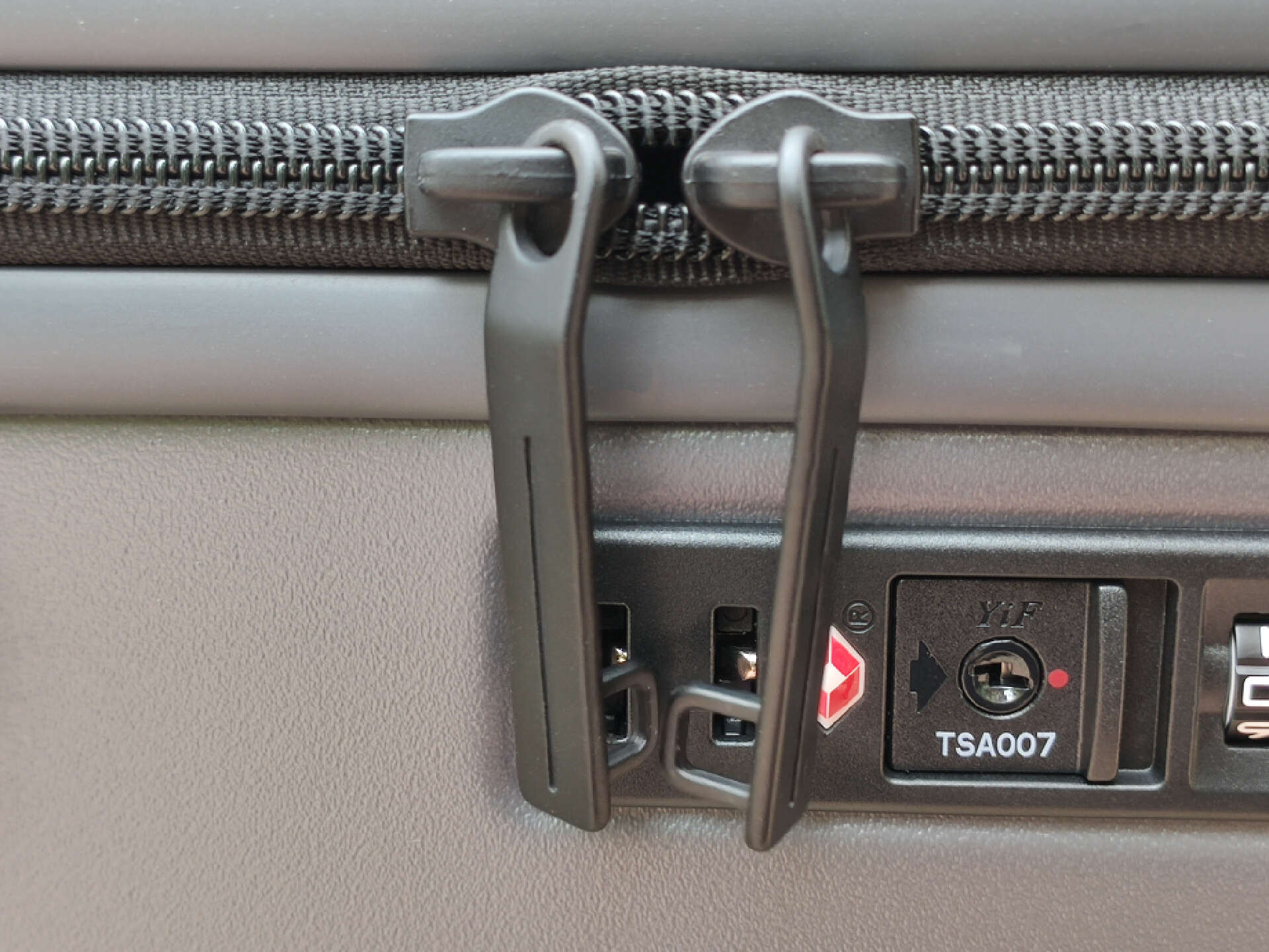 适合短期旅游的行李箱测评,带着米家旅行箱开启出行新体验