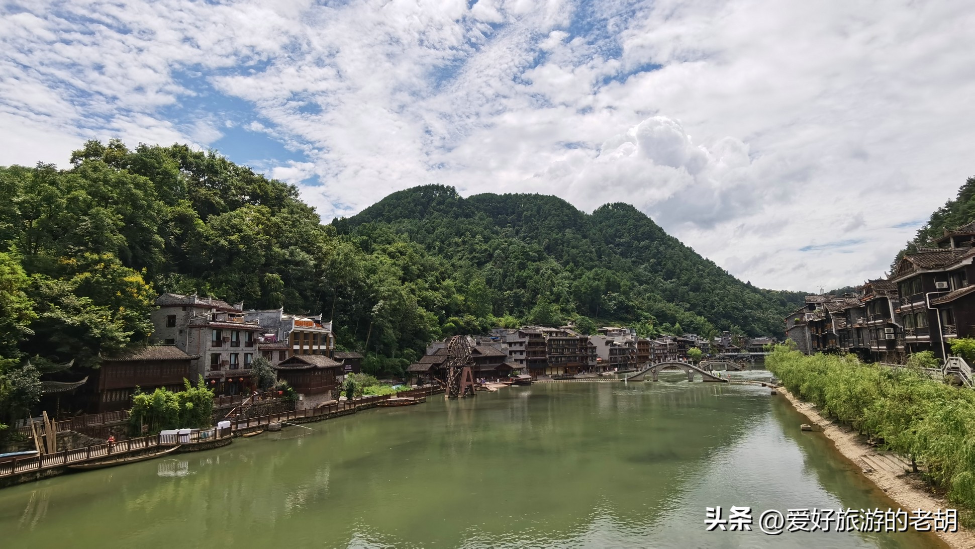 凤凰古城3天2晚自由行攻略酒店,凤凰古城两天一晚自由行攻略