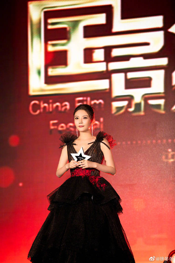 徐冬冬近期代言品牌签约仪式现场,徐冬冬意大利足球宝贝代言人