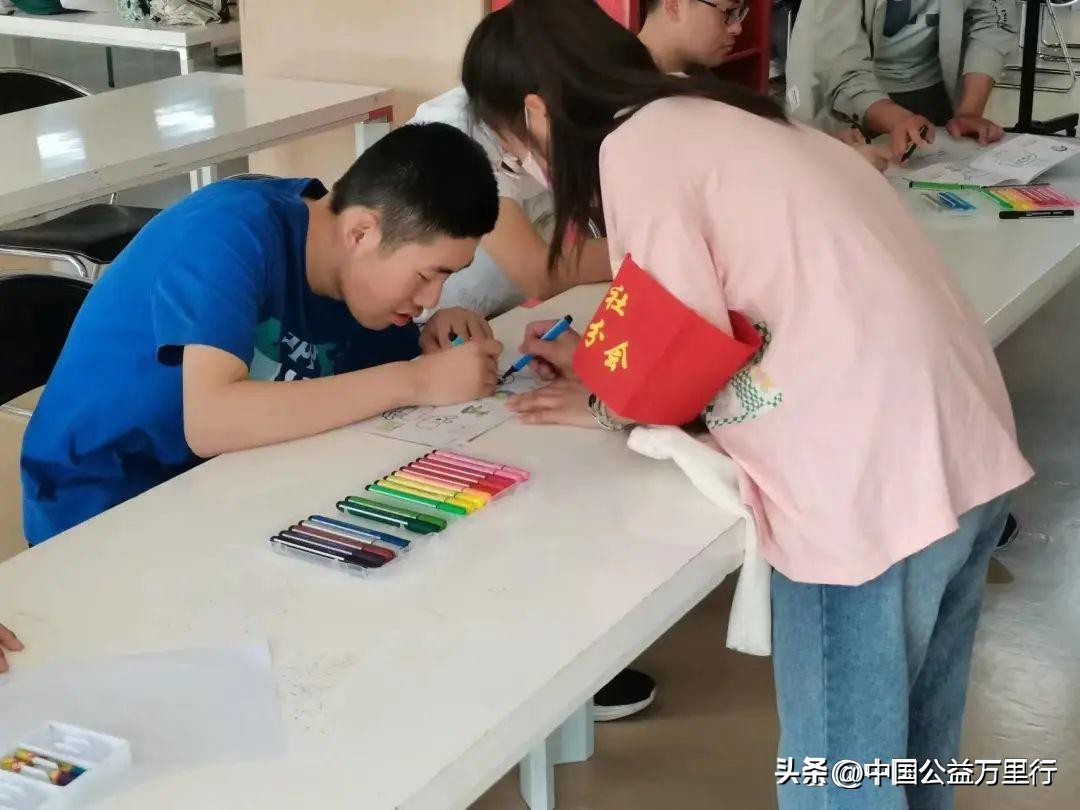 五行辨疾恙,七彩绘流光