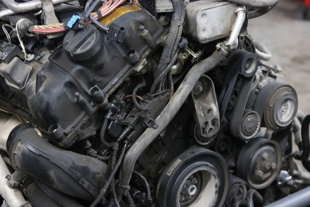 经典老车宝马x5翻新,宝马x5二手车整备翻新费用