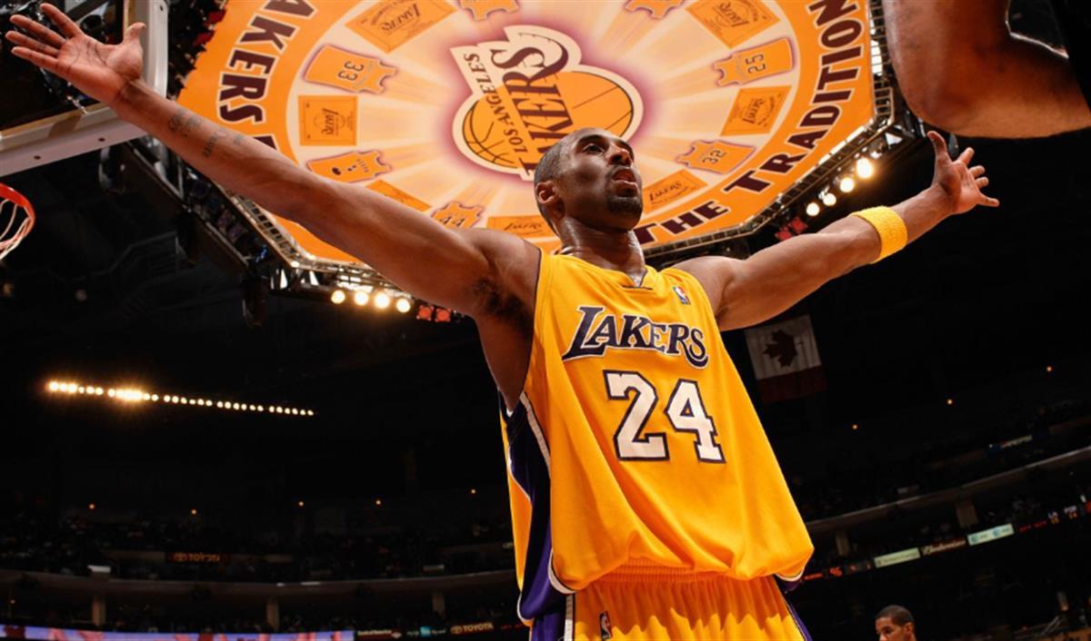 恭喜瓦妮莎!NBA科比球衣拍卖,高达3938万,历史第二贵,难理解