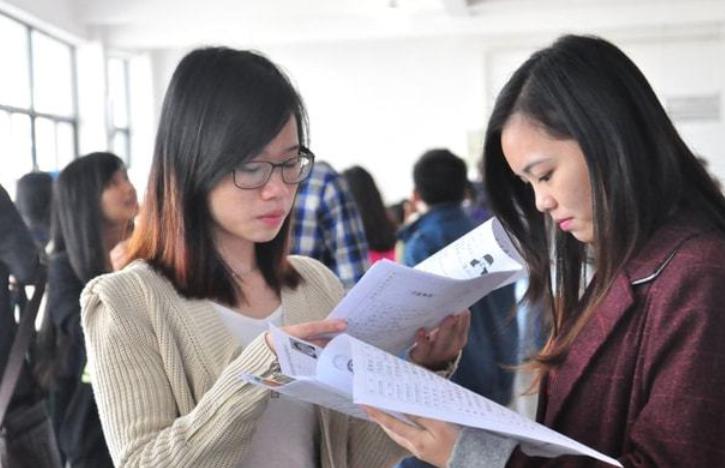 公务员考试成功上岸经验分享视频,公务员面试颜值高能加分吗