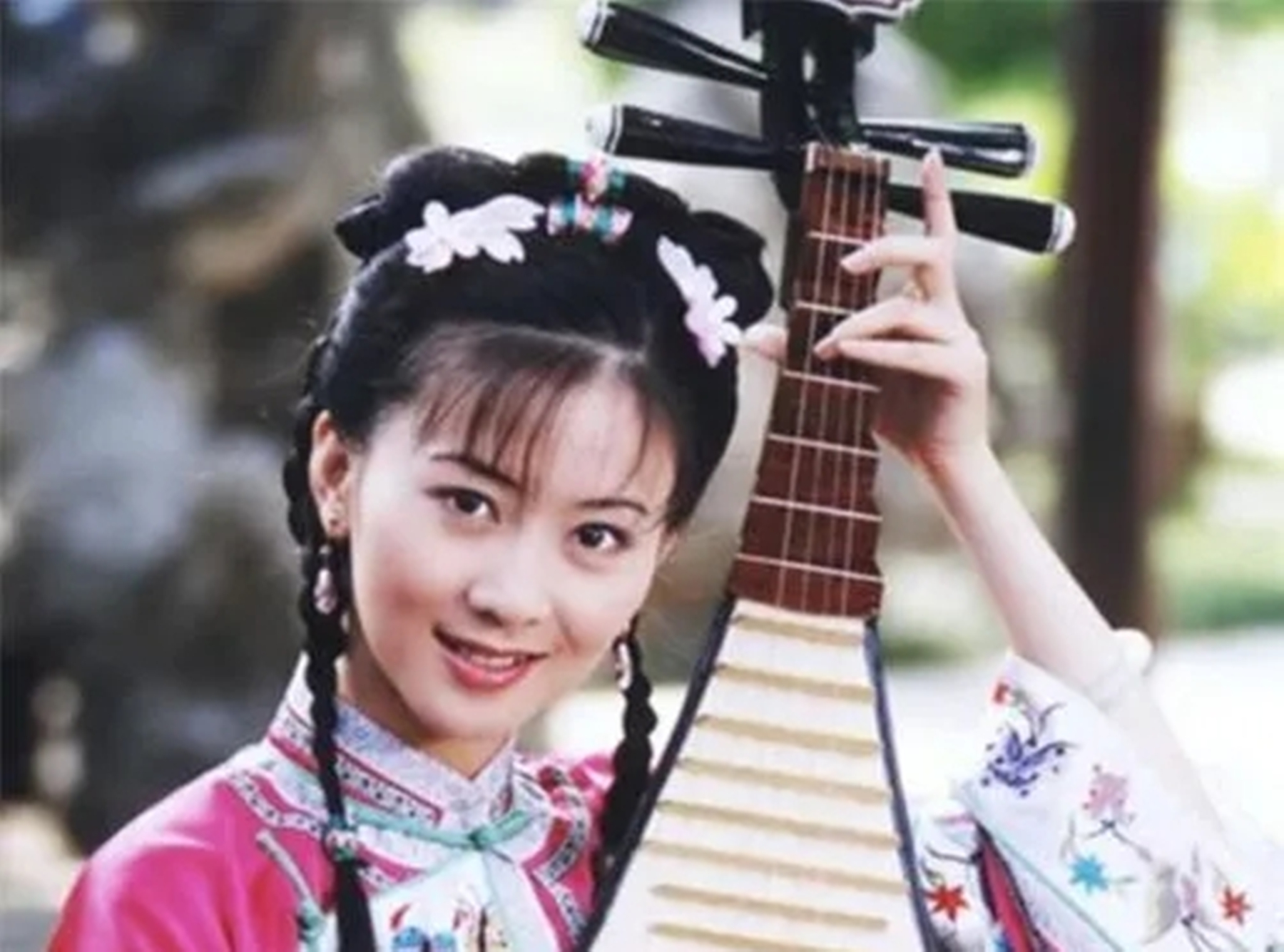 汤加丽：因“人体模特”和丈夫离婚，被父母嫌弃，如今46岁仍单身