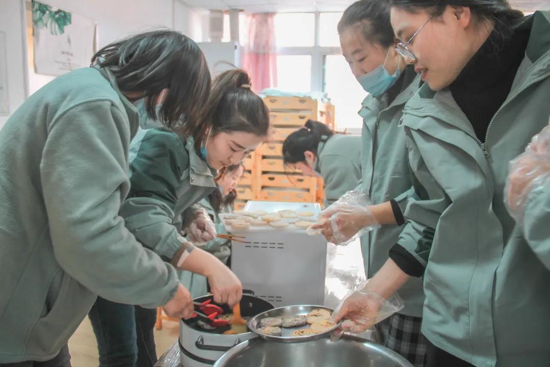 心中有爱幼儿园,幼儿园食育课程教师培训