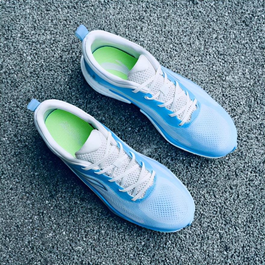 安踏2023新款网红爆款潮鞋,安踏春季2022新款撞色休闲鞋