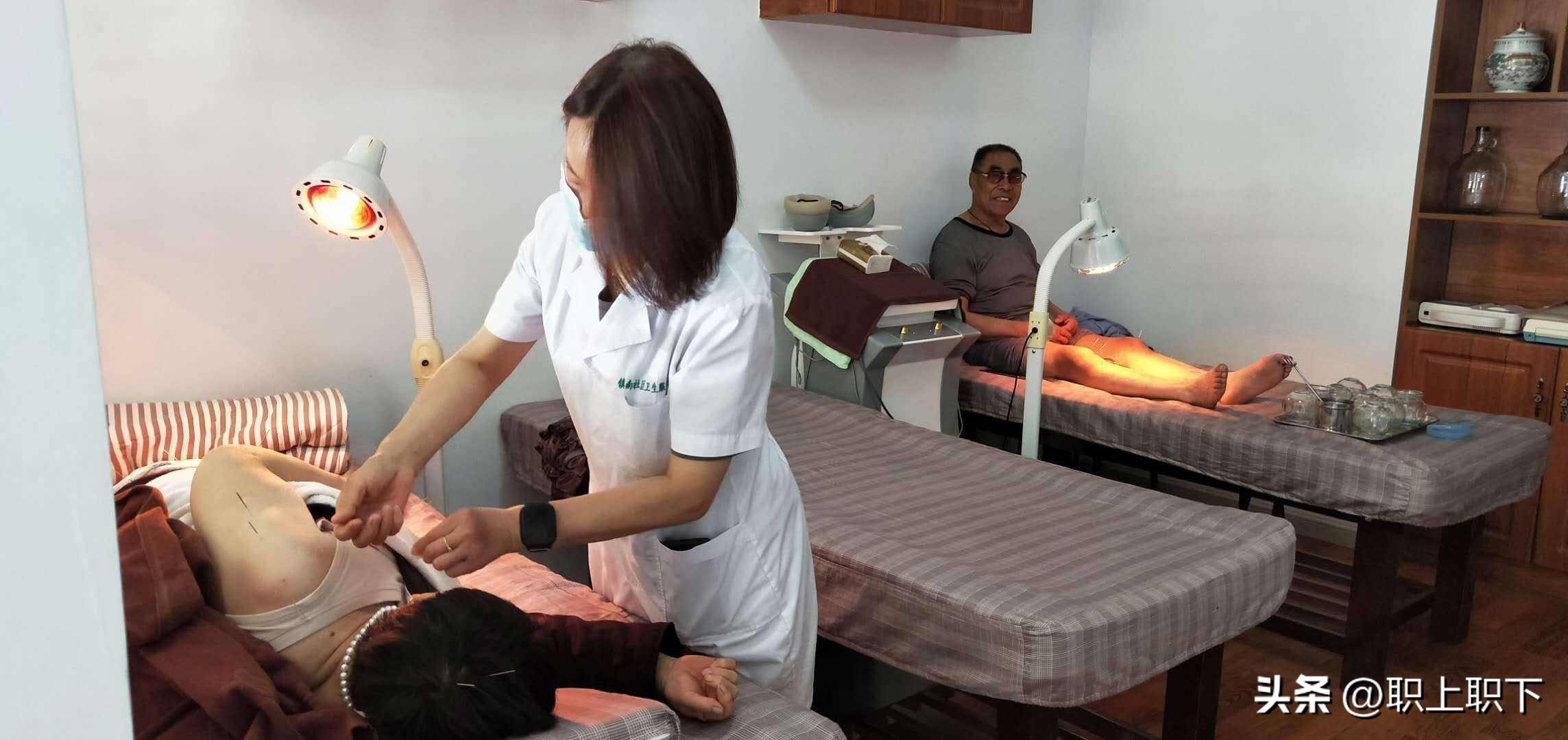 湖南邵阳夫妇在乡场镇给老人拍照月入过万，农村创业有五个风口