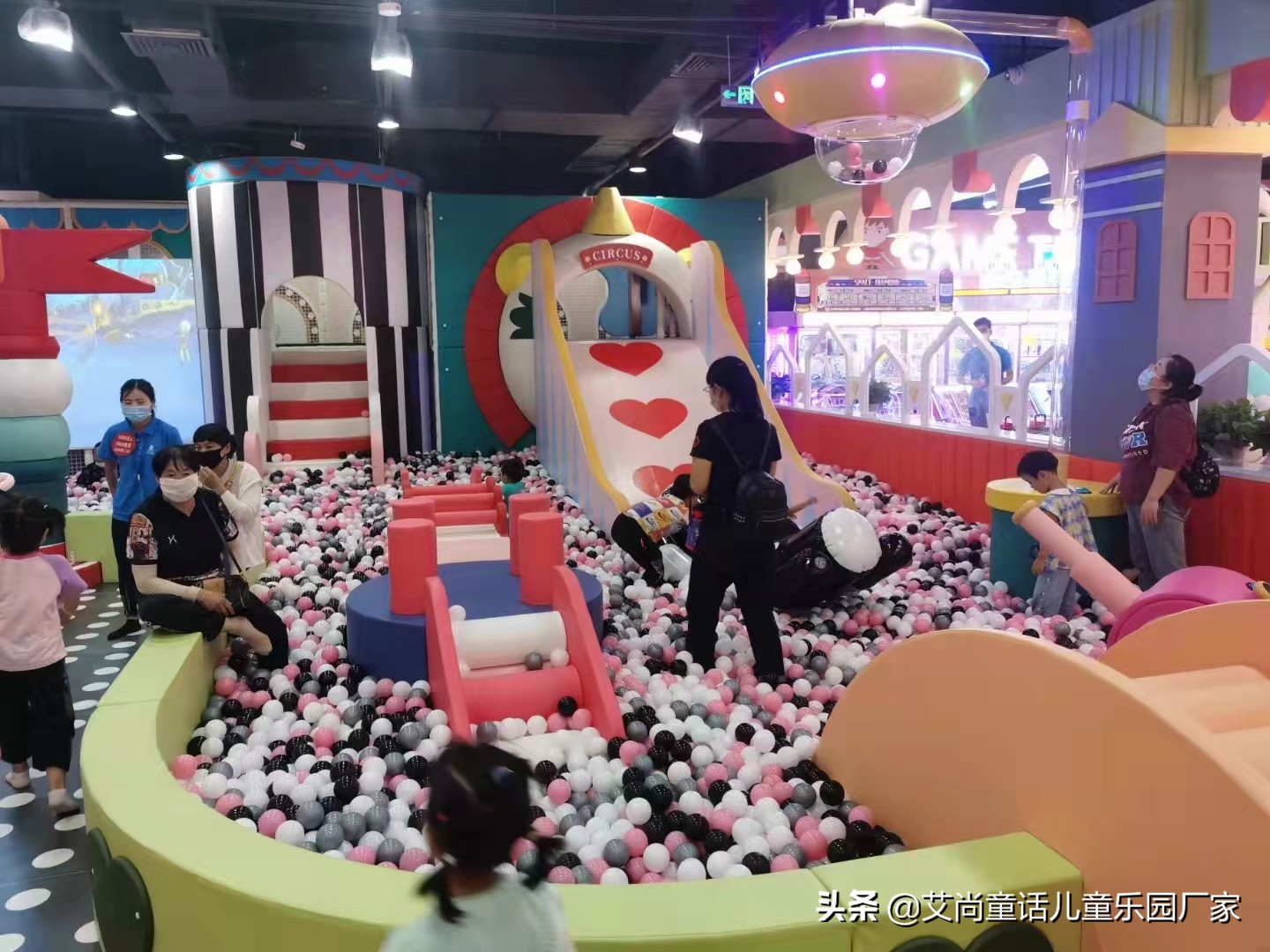 开一家室内儿童乐园投资成本高吗？