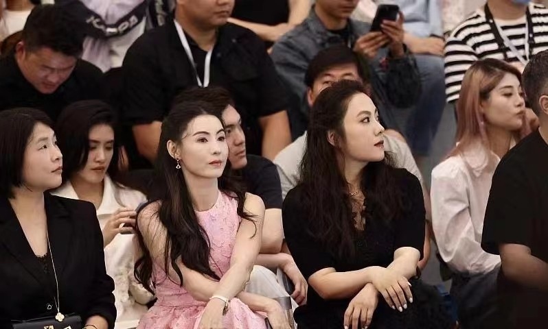 适合大光明脸型的发型,大光明发型怎么样才好看