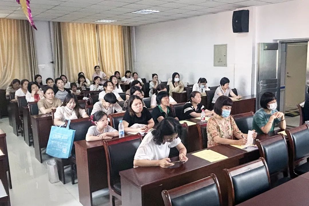 关爱女性肿瘤患者公益讲座,妇幼保健院关爱讲座