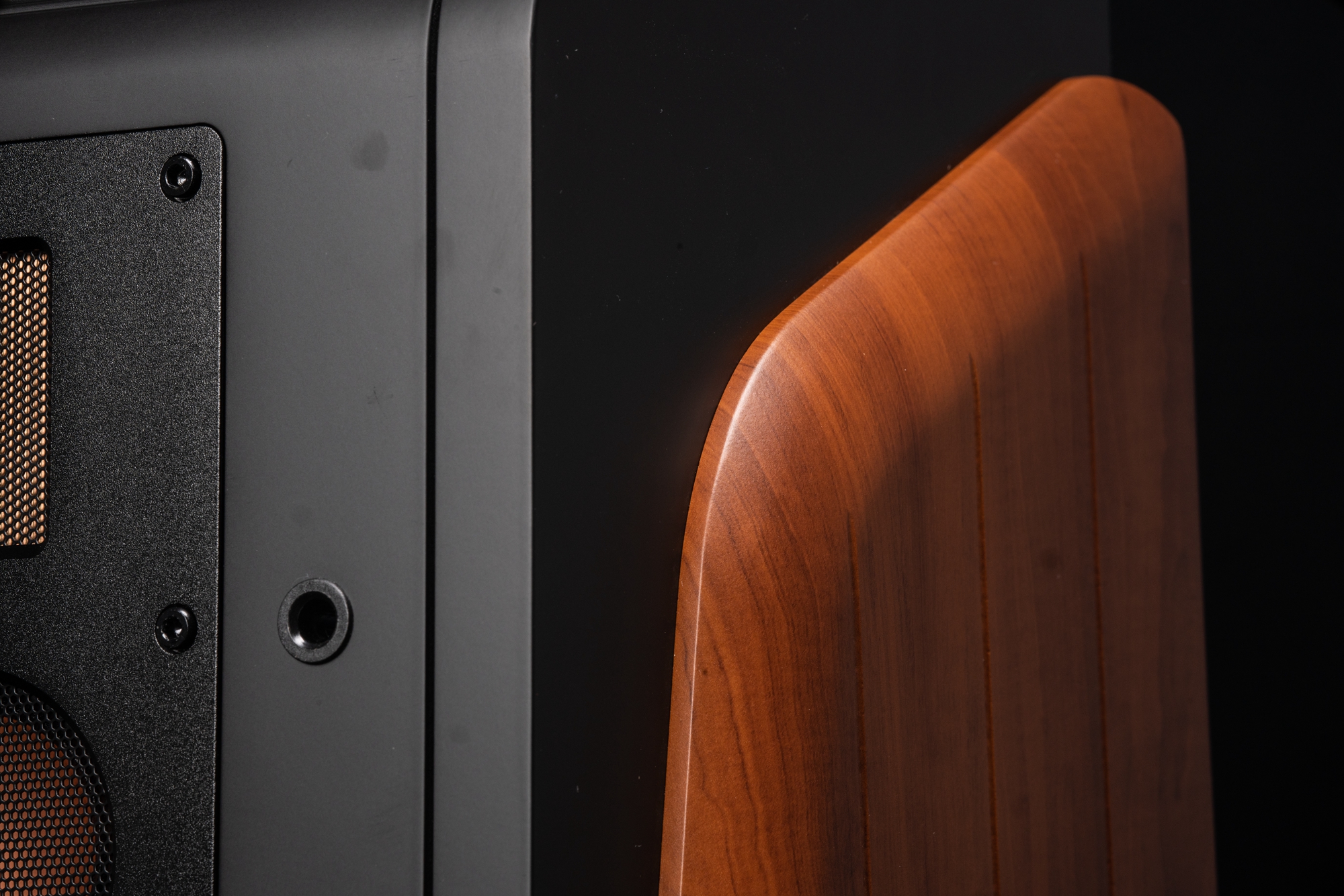 惠威m200mkiii和m300哪个更好,惠威m200mkiii对比m300