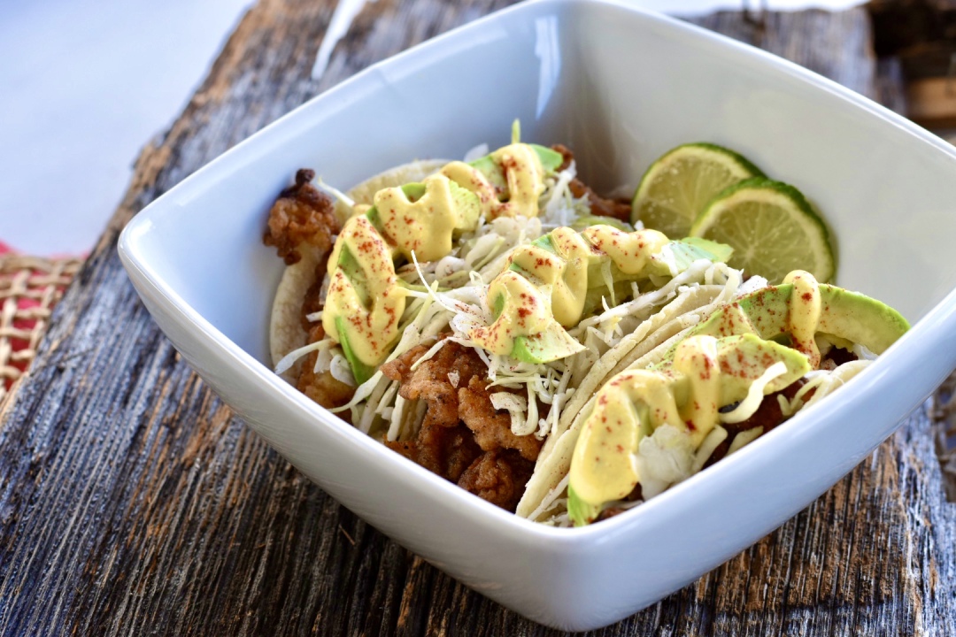 太惊悚！厕所传来怪异嘶嘶声，美国老哥掀开马桶盖，差点灵魂出窍