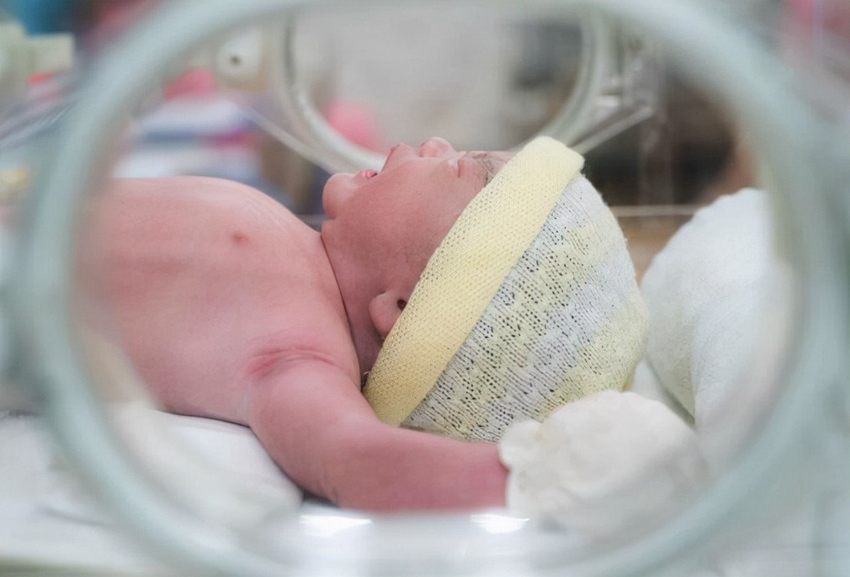 怎么判断宝宝在娘胎中过得好不好,从娘胎里看出孩子的特征