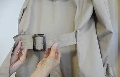 大衣腰带后面打结方法不要蝴蝶结,大衣后面的腰带单侧蝴蝶结怎么打