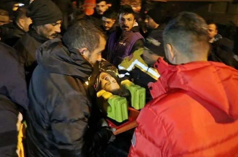 叙利亚地震后变成一片废墟的图片,土耳其震后现状媒体人讲解