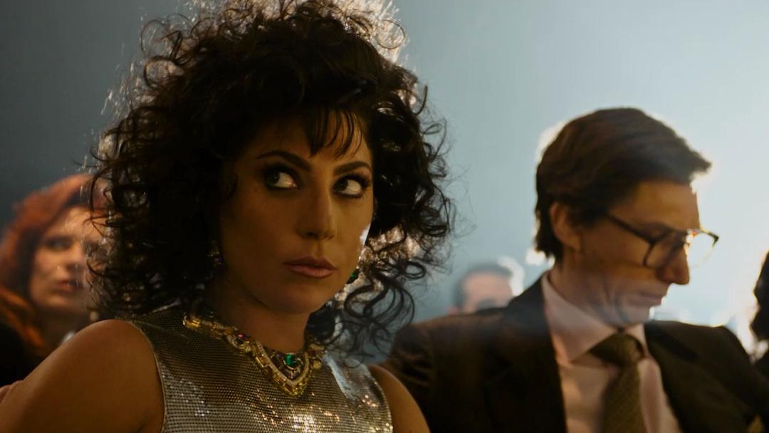 lady gaga和黑寡妇 (gaga今年格莱美礼服)