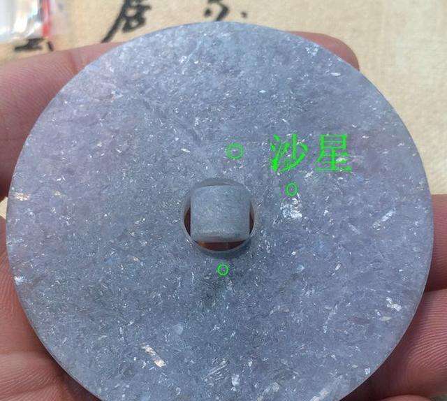 揭秘几种比较靠谱的翡翠鉴别方法,最简单实用鉴别真假翡翠的方法