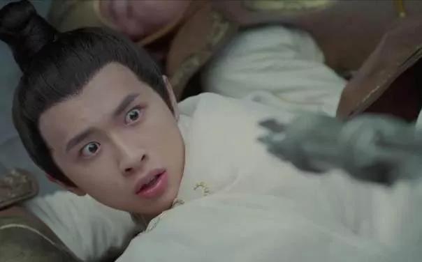 皇帝召见亲姑姑视频,皇帝召见亲姑抬尸体