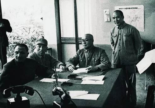 此人明明是刘邓大军第三号*长首**，为啥被戏称为“老妈妈”？