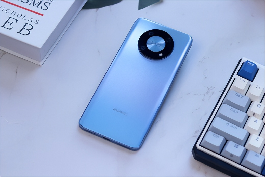 vivo和华为最新款手机性能,vivos12和华为mate30哪个性能好