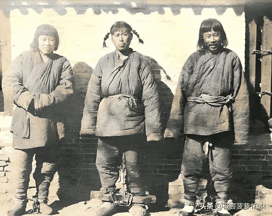 日军日记：*安妇慰**不服从管教，我很愤怒，用*刀刺**插入她的*体下**