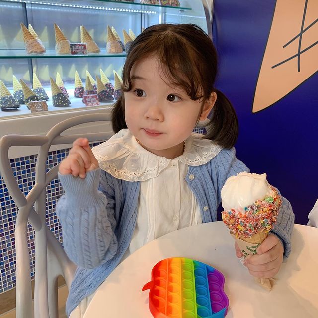 最近超火的可爱小女孩表情包,小女孩可爱萌表情包