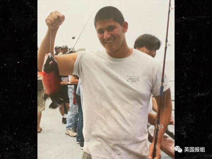 男子彩票中1.28亿,美国小伙买彩票狂中10亿美元