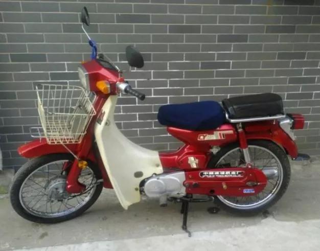 雅马哈第一辆弯梁车,国内雅马哈弯梁最新款