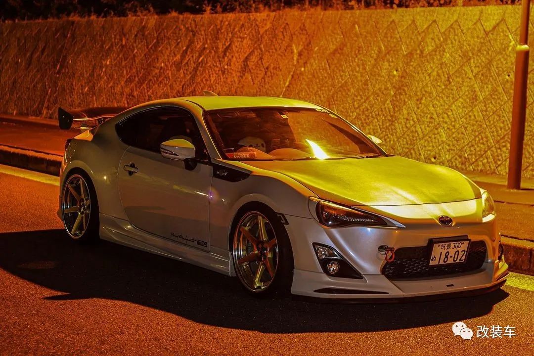 头文字d的女朋友,头文字d里面gt86的车主