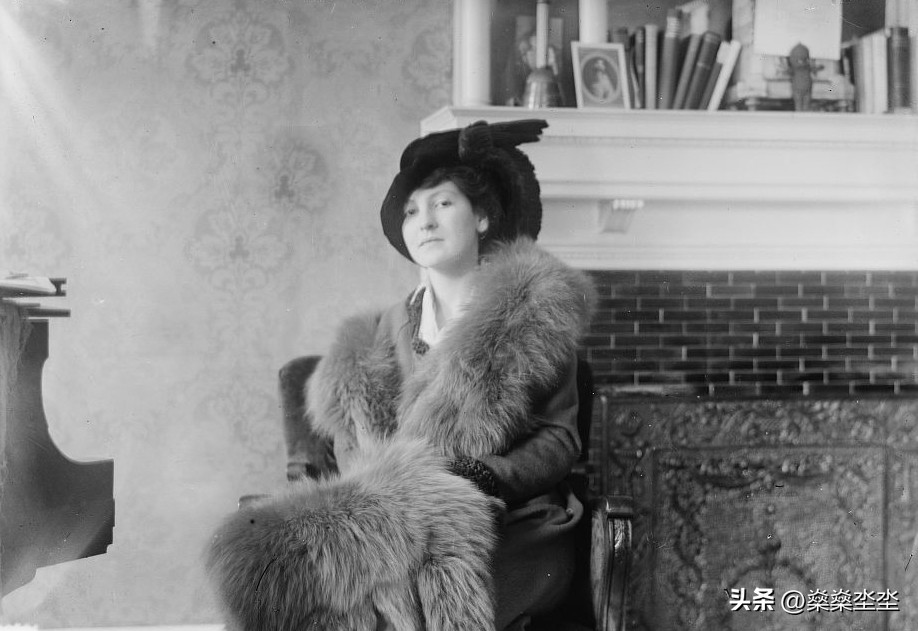 女人爱的不是我，我只是女人们用来描绘她们梦想的画布