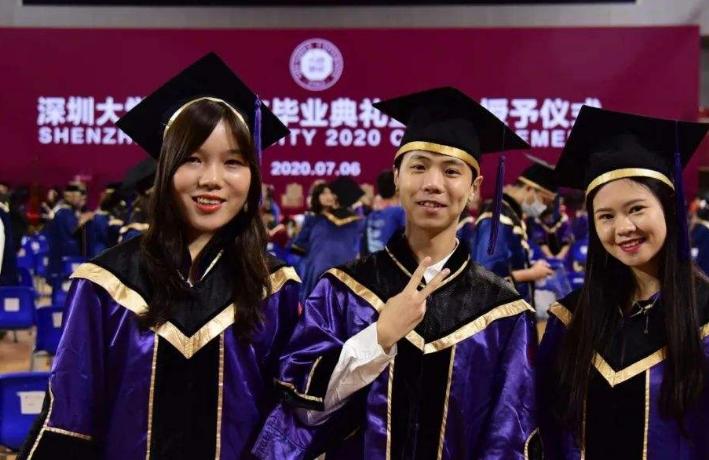 研究生延迟毕业好还是按时毕业,研究生延迟毕业学制是几年