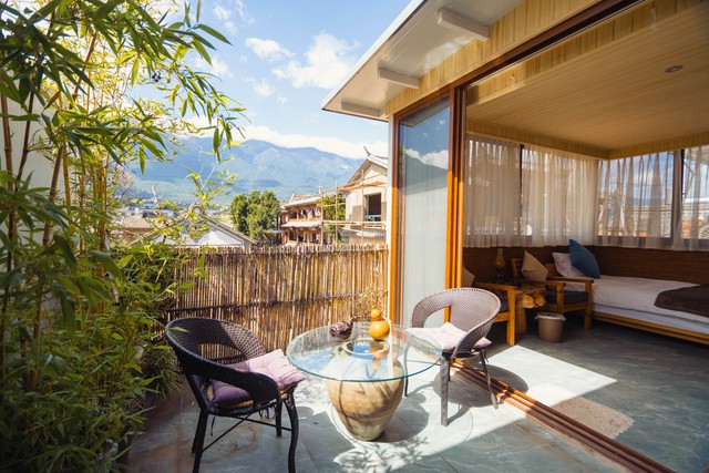 她58岁退休工资8000，外孙说：让我留这儿吧，我很乖，我能带妹妹