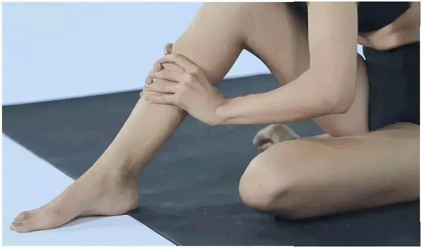 孕妇半夜腿抽筋是受凉还是缺钙,半夜缺钙脚抽筋怎么办