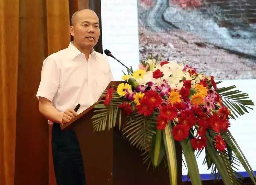 爱迪生传奇人生故事,大王的传奇一生