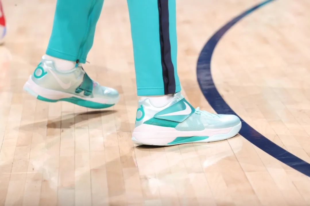 杜兰特单场得分创赛季新高 (杜兰特新赛季高光集锦)