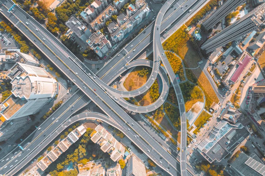 在尘世间的相遇,在城市的每一个角落不期而遇