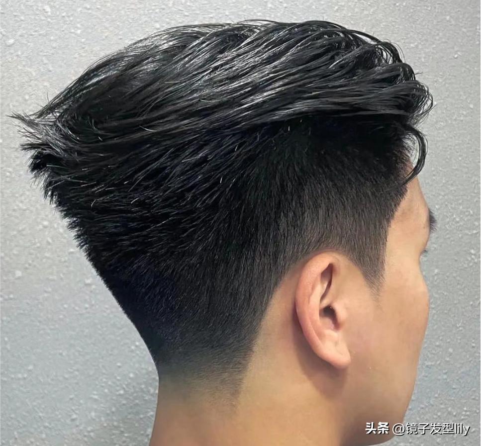 发型男2020流行发型飞机头烫发,男款发型2020流行发型烫发