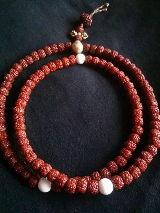 藏式小金刚包浆玉化图,藏式小金刚单圈包浆