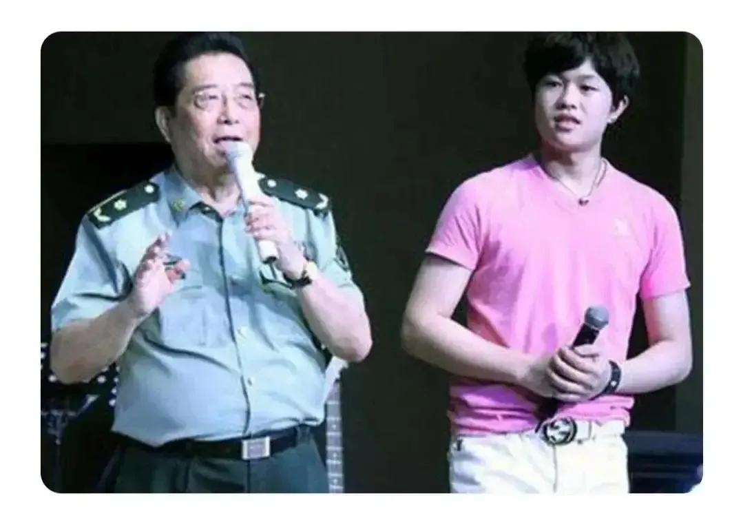 李双江每月养老金高达3万，梦鸽李天一连夜转移资产，在美国定居