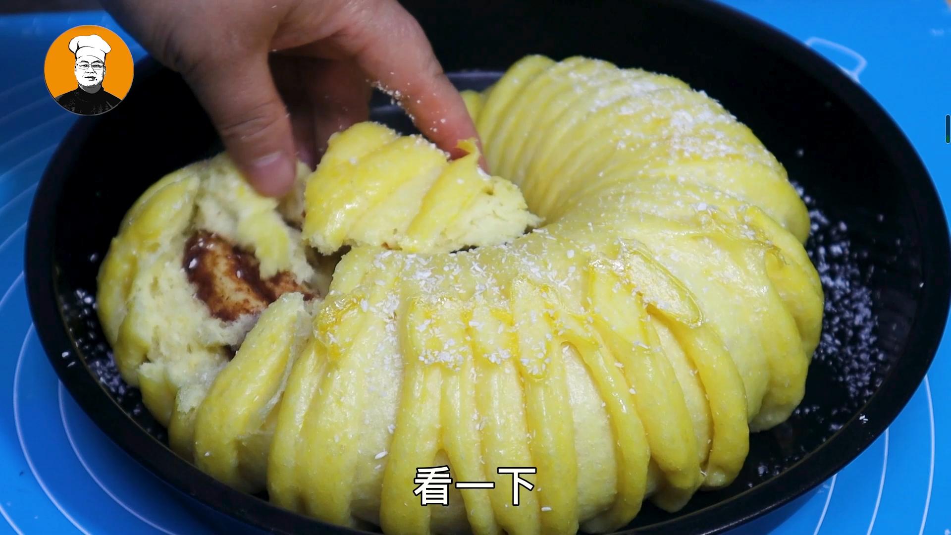 面包怎么做的蓬松柔软不用酵母粉,自制面包新手不用烤箱