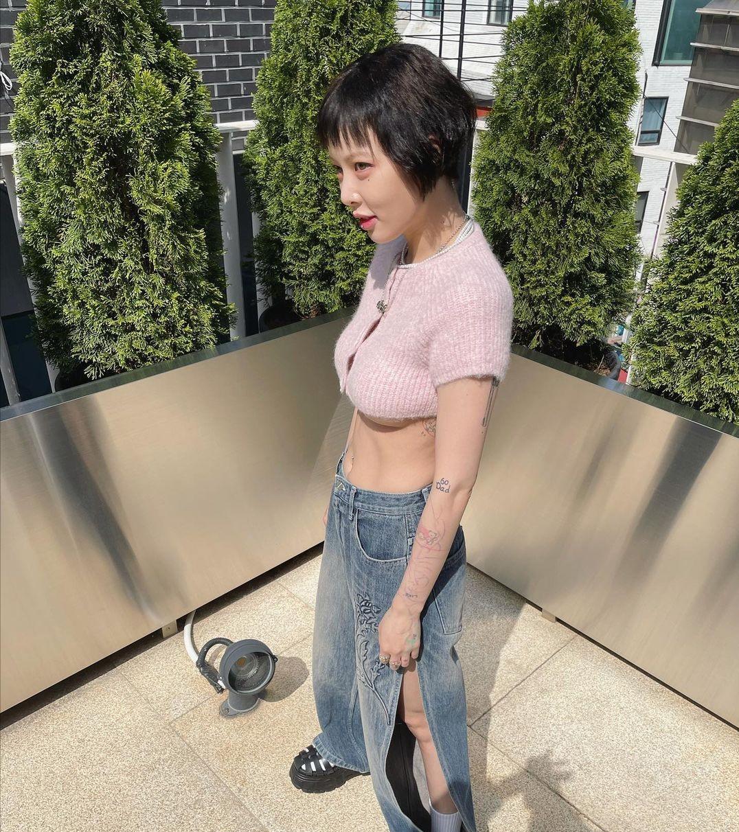 韩国女星衣服惹争议,韩国女演员衣着暴露引争议