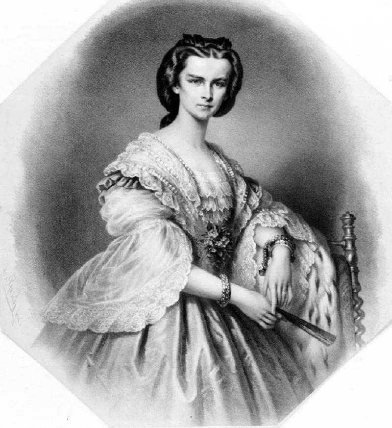 茜茜公主的疯狂美容,茜茜公主美容过程