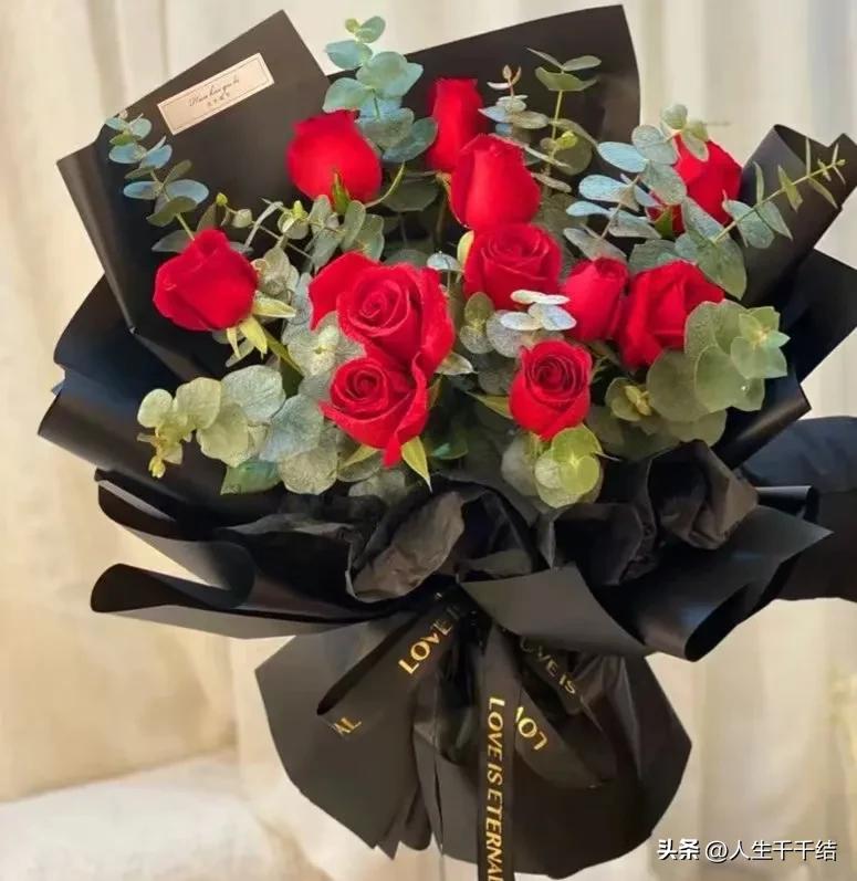 情侣分手男子甩出恋爱账单多少钱,情侣闹分手男子索要1700